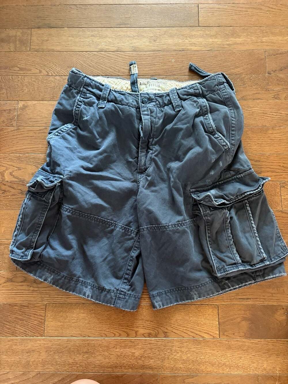 Vintage Y2K Abercrombie & Fitch Distressed faded black/navy Cargo Shorts Sz 34